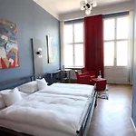 Arthotel Connection 3*