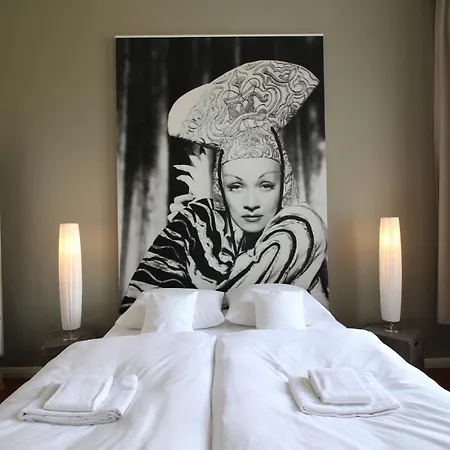 Arthotel Connection Szálloda