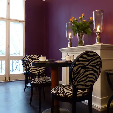 Arthotel Connection 3*