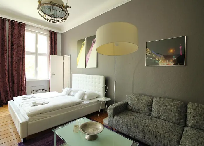 Arthotel Connection 3*