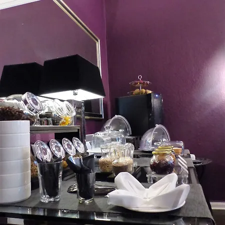 Arthotel Connection Ξενοδοχείο 3*