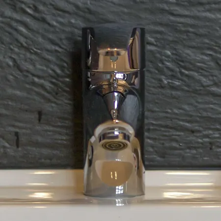 מלון Arthotel Connection