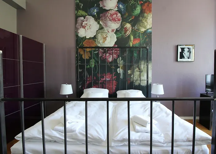 Arthotel Connection 3*