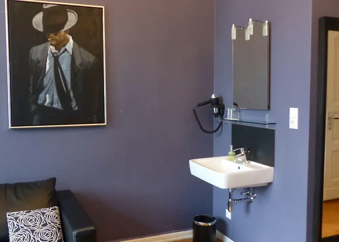 Hotel Arthotel Connection 3*